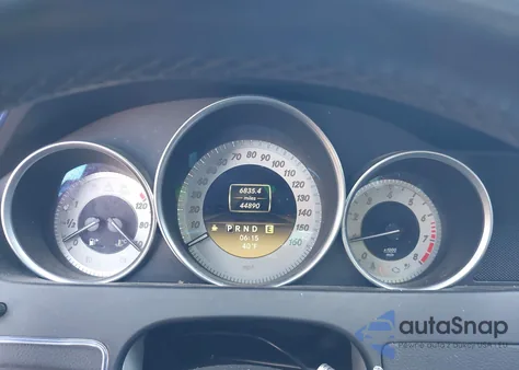 2012 Mercedes-Benz C 250 Luxury/Sport z USA, uszkodzony, nr VIN WDDGF4HB4CA622194